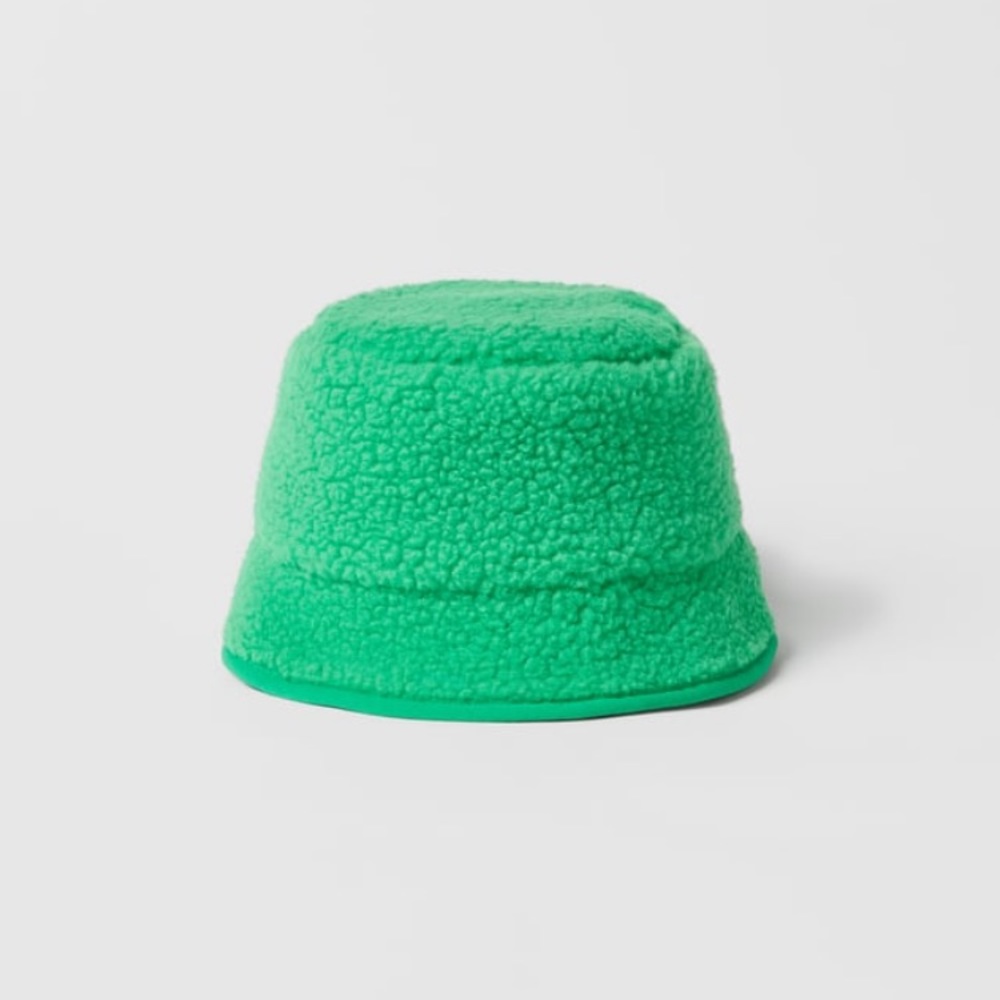 NWT Zara 3-5Y fleece hat green